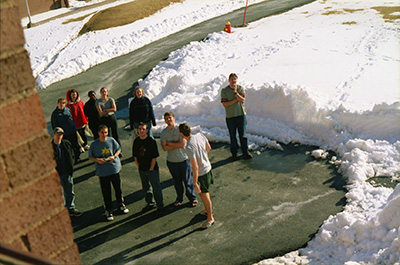 Crowd Outside › Mar 2000 