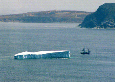 Harbor Iceberg & Boat, St. John's › May 1998.