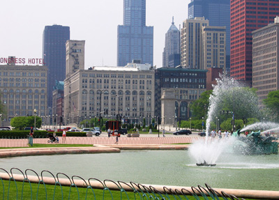 Buckingham Fountain, Chicago
  › May 2007.