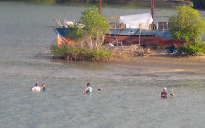 Fishermen, Lembar, Lombok ›
  October 2003.