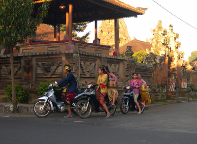 Local Motorcyclists, Ubud ›
  October 2003.