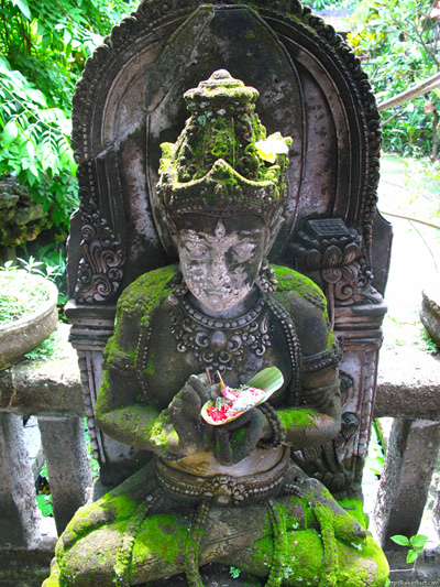 Incense Statue, Prawita Hotel,
  Kuta › February 2011.