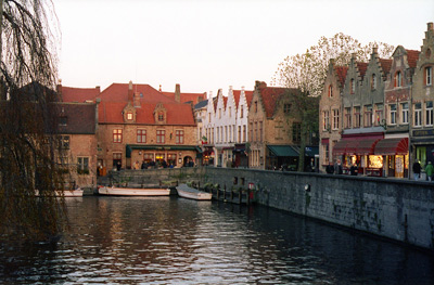 Bruges Canal Boats › November
  1998.