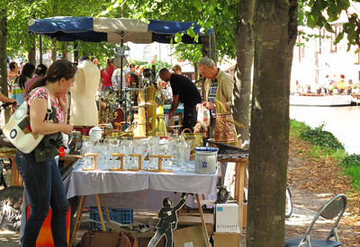 Bruges Market Crafts › August
  2012.