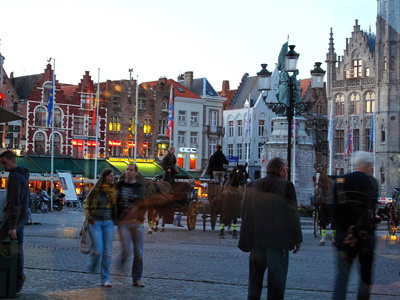 Markt People at Sunset › August
  2012.