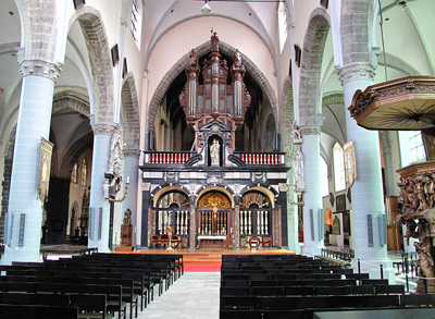 Sint Jakob Church Interior › August
  2012.