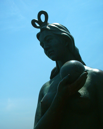 Beach Maiden, Haeundae Beach ›
  May 2003.