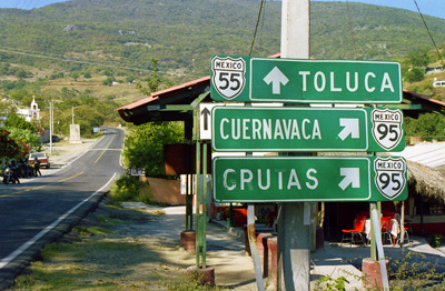 Grutas Highway, Cacahuamilpa › November 2002.