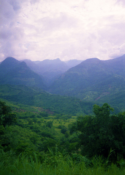 Tlaxcalantongo Misty Mountains › June 2002.