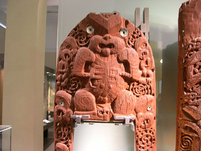 Maori Carving, Auckland Museum ›
  October 2003.