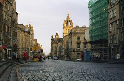 High Street, Edinburgh ›
  November 1998.