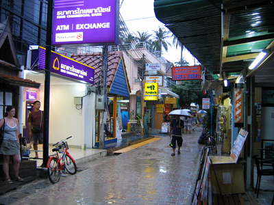 Ko Phi Phi Street › January
  2006.